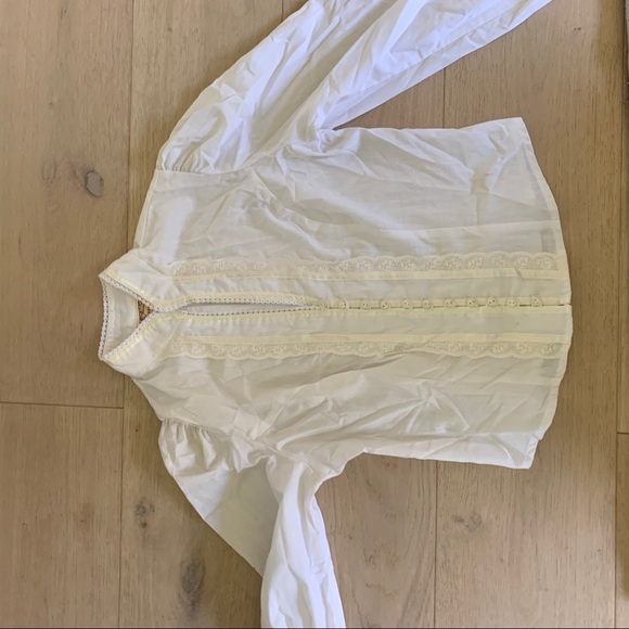 Jessica’s Gunnies button up blouse - Picture 3 of 5